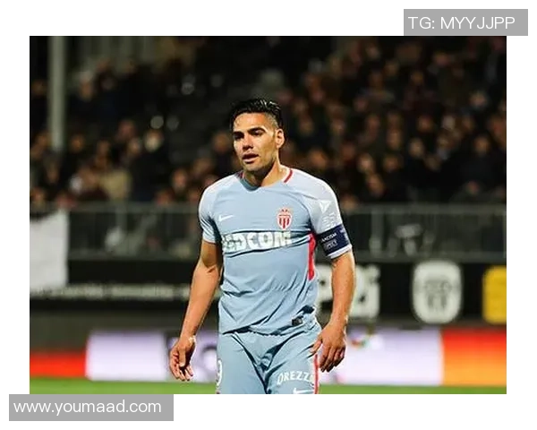 国外足球界最具争议的丑球星到底是谁为何频频成为网红人物