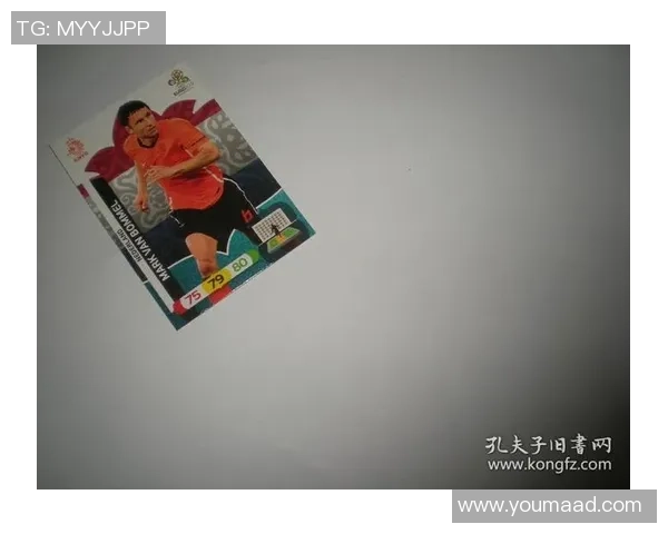 帕尼尼推出全新球星卡金折足球 玩转收藏与竞技的完美结合