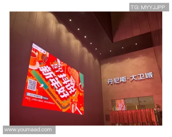 日本足球明星代言广告牌引领潮流打造全新品牌形象跨界合作掀起市场热潮