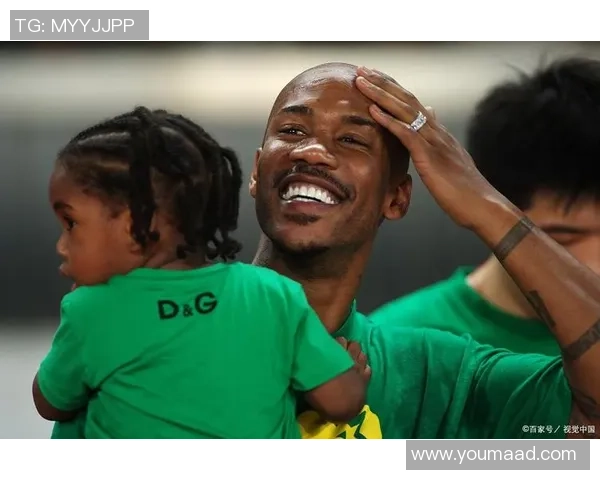 绿茵巨星格伦的传奇人生与辉煌足球岁月