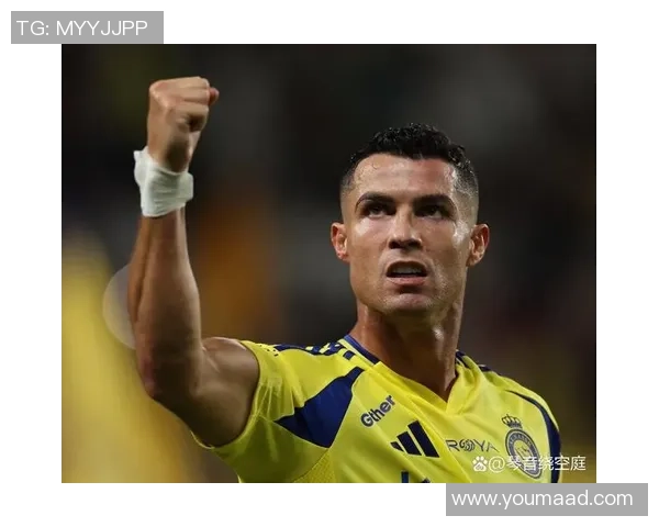 美国足球明星之子展现惊人天赋 继承父亲传奇成为新一代球场希望